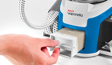 The image shows how to change the filter of Polti Vaporella Instant VI50.40