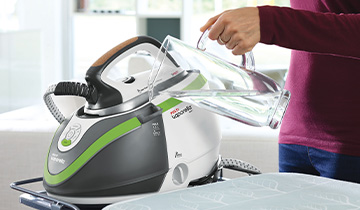 Picture showing the water tank refill of the Polti Vaporella Next 18.45 steam iron