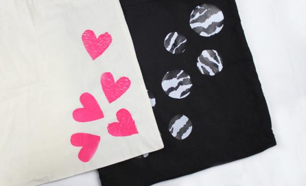 How to use old plastic bags for fabric decoration